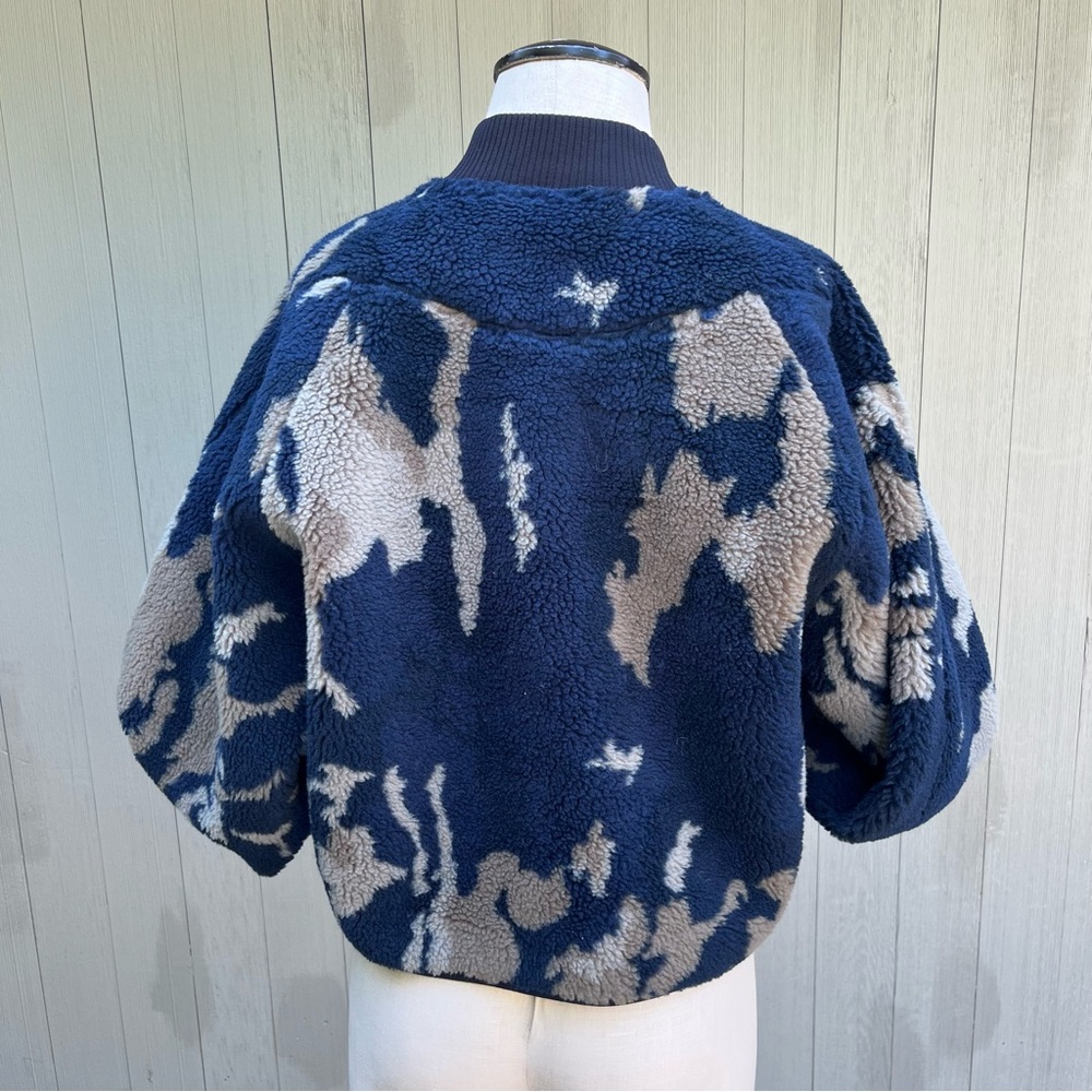 Lululemon LAB Textured Fleece‎ Bomber Sz Lrg Navy/Olive Green Jacket- $298 - Picture 6 of 16